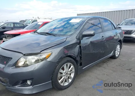 2010 Toyota Corolla S z USA, uszkodzony, nr VIN 2T1BU4EE9AC439035